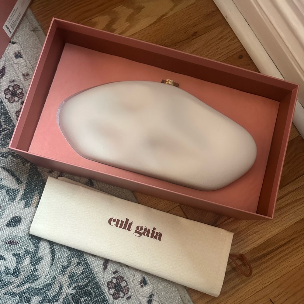 White Caldera Clutch - Cult Gaia - Picture 4 of 9